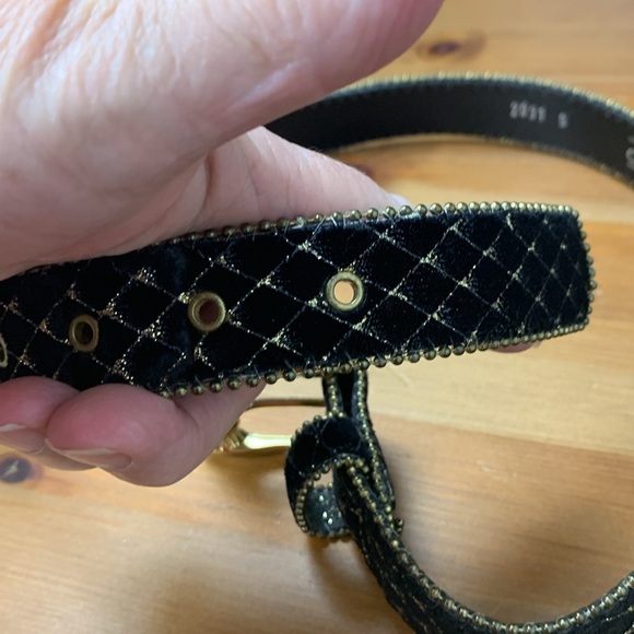 Cleo NWOT black belt with sparkle, gold buckle - Picture 8 of 8